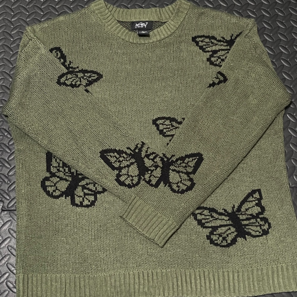 Green Crewneck sweater with butterflies